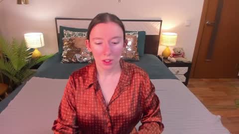 Catrin online show from 03-25-26, 06:30
