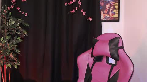 Cati help me reach my goal of 100 thumbs up again 3 online show from 04-06-26, 01:58