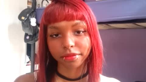 Snapshot of catinahernadez chatting on 02-12-26, 11:16 Emily online show from 02-12-26, 11:16