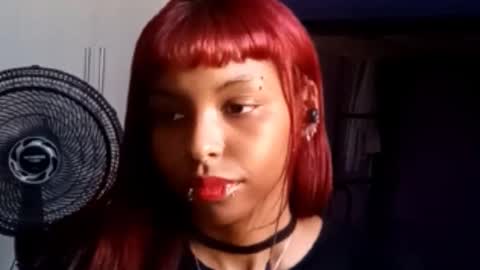 Snapshot of catinahernadez chatting on 02-18-26, 04:58 Emily online show from 02-18-26, 04:58