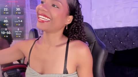 Snapshot of catiusca_dl chatting on 06-06-26, 05:17 Catiusca online show from 06-06-26, 05:17