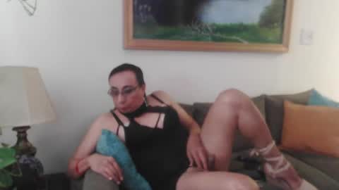 Snapshot of catleya59 chatting on 01-11-25, 07:05 catleya59 online show from 01-11-25, 07:05