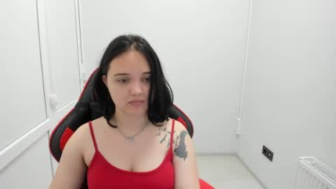 Catrine online show from 06-19-26, 06:51