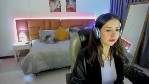 Snapshot of catti_brie_ chatting on 06-23-26, 11:30 catti_brie_ online show from 06-23-26, 11:30