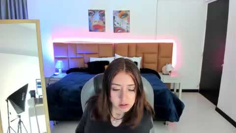 Snapshot of catti_brie_ chatting on 08-01-26, 11:31 catti_brie_ online show from 08-01-26, 11:31
