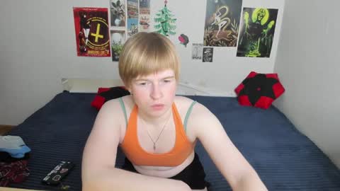 cattie_w_ online show from 04-09-26, 01:16