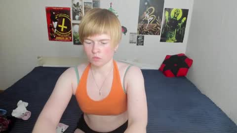 cattie_w_ online show from 04-20-26, 01:08