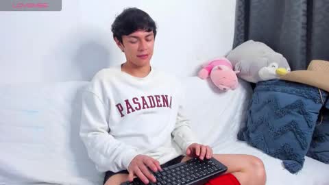 Cayden online show from 11-19-25, 06:35