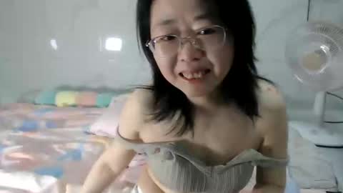 Snapshot of cbz112233 chatting on 01-01-25, 04:39 ANNYANNY online show from 01-01-25, 04:39