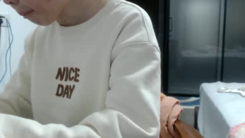 Snapshot of cbz112233 chatting on 02-16-25, 05:26 ANNYANNY online show from 02-16-25, 05:26