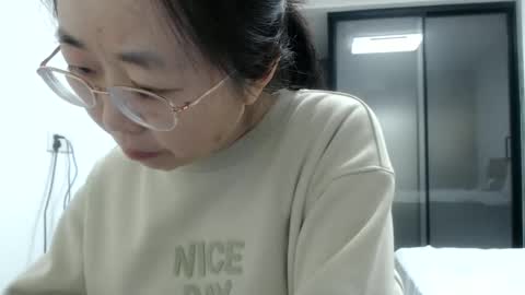 Snapshot of cbz112233 chatting on 02-22-25, 03:25 ANNYANNY online show from 02-22-25, 03:25