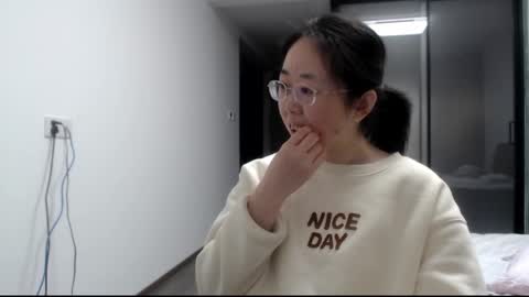 Snapshot of cbz112233 chatting on 03-04-25, 02:53 ANNYANNY online show from 03-04-25, 02:53