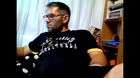 Snapshot of ccddrr2 chatting on 10-10-25, 09:19 ccddrr2 online show from 10-10-25, 09:19