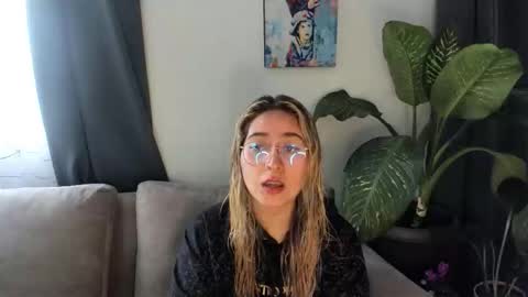 ccuteass online show from 01-09-25, 03:23