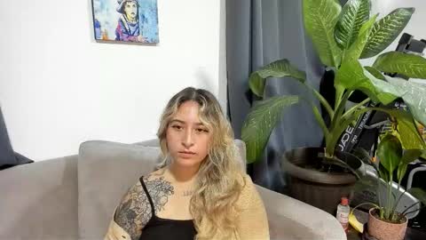 ccuteass online show from 03-04-25, 06:39
