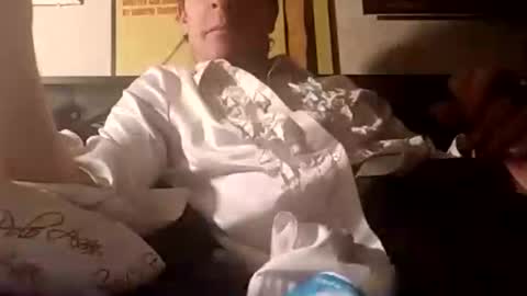 cd952721 online show from 11-01-25, 07:54