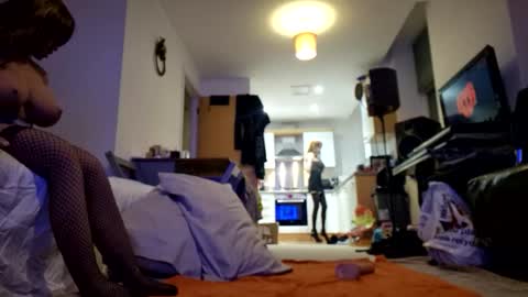 Cdleigh1984 online show from 04-18-26, 11:16