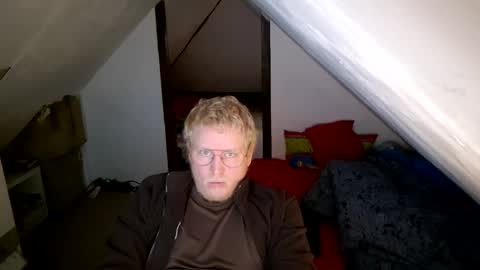 Snapshot of cebas chatting on 01-22-25, 09:57 cebas online show from 01-22-25, 09:57