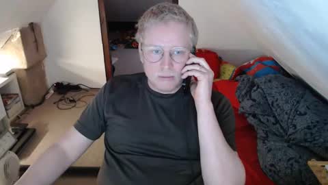 Snapshot of cebas chatting on 03-11-25, 11:01 cebas online show from 03-11-25, 11:01