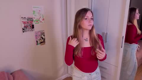 Lina  online show from 09-12-25, 07:47