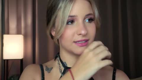 Lina  online show from 03-26-26, 07:08