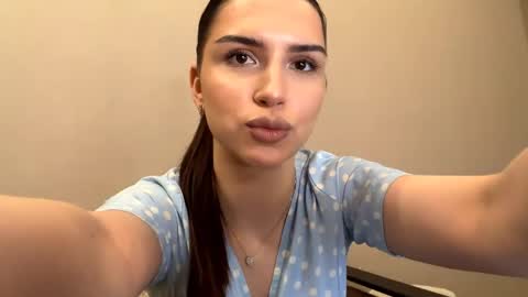 Darina online show from 05-07-26, 04:12