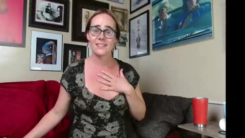 Cecily Saint Claire online show from 10-18-25, 12:17