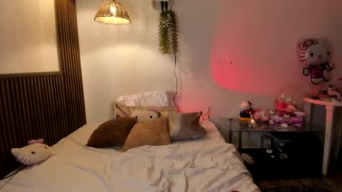 CEDRELARYAN online show from 10-27-25, 03:49