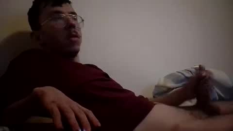 cedrichh0 online show from 01-05-25, 11:04