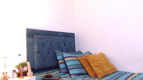 Snapshot of cedrixx10 chatting on 11-05-25, 09:04 Cedrixx10 online show from 11-05-25, 09:04