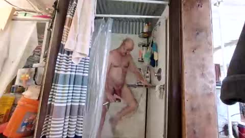 Chuck online show from 02-06-25, 08:02