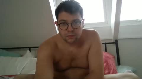 Snapshot of ceisuperstar chatting on 12-17-25, 10:32 ceisuperstar online show from 12-17-25, 10:32