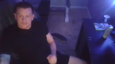 Snapshot of ceizar33 chatting on 02-16-26, 02:18 ceizar33 online show from 02-16-26, 02:18