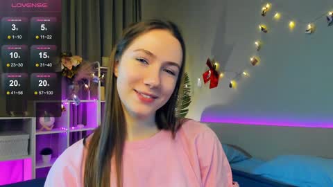 Snapshot of cel1ne_secret chatting on 02-07-25, 07:06 Josie Manesi online show from 02-07-25, 07:06