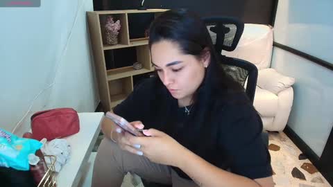 Snapshot of celesstebruce chatting on 02-13-25, 08:03 meli online show from 02-13-25, 08:03