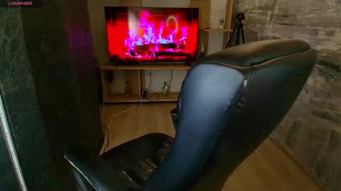 Snapshot of celesstebruce chatting on 02-19-25, 12:57 meli online show from 02-19-25, 12:57