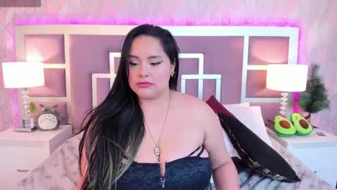 Snapshot of celeste_bennet chatting on 01-21-25, 06:11 online show from 01-21-25, 06:11