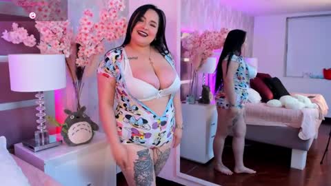 Snapshot of celeste_bennet chatting on 02-19-25, 02:55 online show from 02-19-25, 02:55