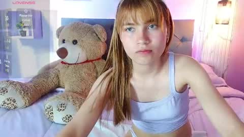 Snapshot of celeste_london chatting on 05-16-26, 06:28 C E L E S T E online show from 05-16-26, 06:28
