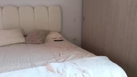 Celeste Tailor online show from 03-25-26, 08:15