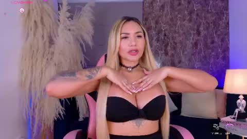 Snapshot of celestemiilani chatting on 07-09-26, 08:24 online show from 07-09-26, 08:24
