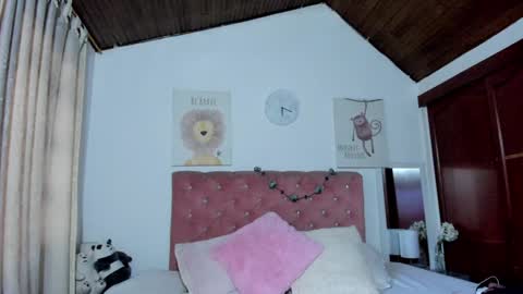 Snapshot of celesteredds chatting on 01-30-25, 11:33 Celeste online show from 01-30-25, 11:33