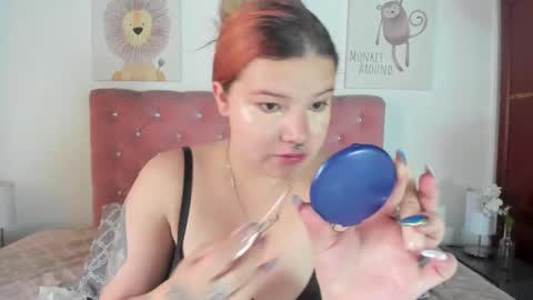 Snapshot of celesteredds chatting on 10-04-25, 11:30 Celeste online show from 10-04-25, 11:30