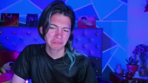 I am Valentinn online show from 11-22-25, 07:57