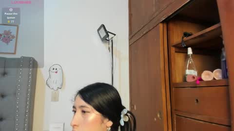 CelestheJones online show from 11-29-25, 06:33