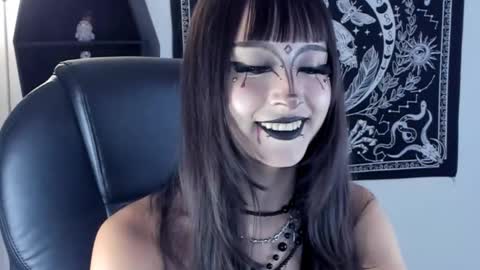   online show from 10-31-25, 08:32