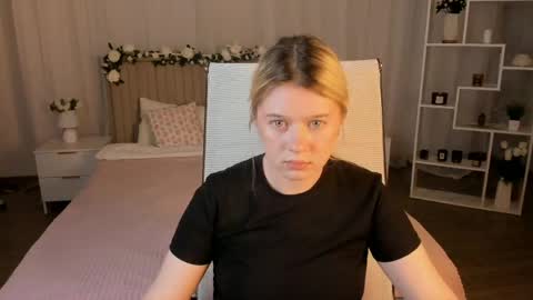 your cute kitty online show from 06-05-26, 06:35
