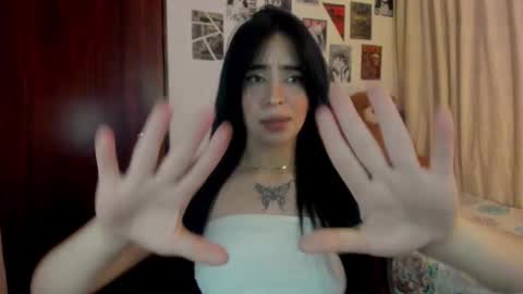 Snapshot of celestinepurple chatting on 12-16-25, 03:00 Celestineeeeee online show from 12-16-25, 03:00