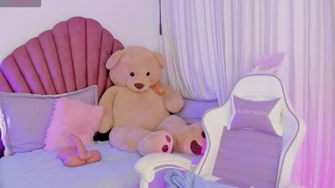        700   110 p  online show from 11-15-25, 06:22