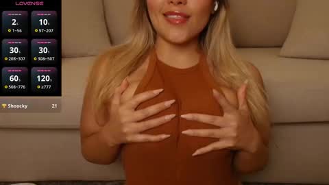 Celia online show from 12-17-25, 01:44